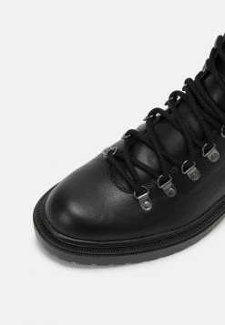 Meilleur prix ⌛ Zign UNISEX - Bottines à Lacets - Black 🛒 -Pas Cher Zign Boutique 0e141a9ff9c94e9f89af6b585c89a56a