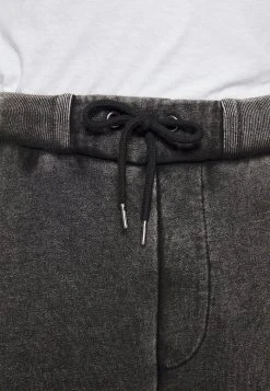 Meilleur prix ✔️ Zign Pantalon De Survêtement - Black ⭐ 9 Meilleur prix ✔️ Zign Pantalon De Survêtement - Black ⭐ -Pas Cher Zign Boutique 13d53501fced459e98f25dbd9c5f307e