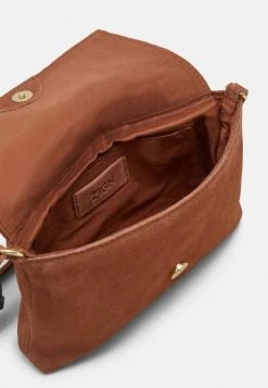 Meilleure affaire 🛒 Zign LEATHER - Sac Bandoulière - Cognac ✨ -Pas Cher Zign Boutique 14c20f3901b141bea454250b32c5ba57