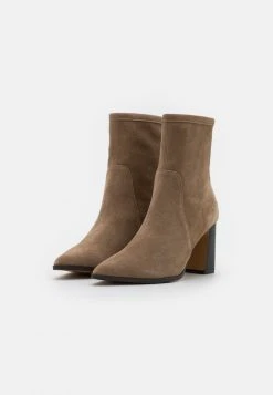 Les meilleures critiques de 🌟 Zign Bottines - Beige 😍 -Pas Cher Zign Boutique 1d32821801d447e8b23a76d9afc5c02d