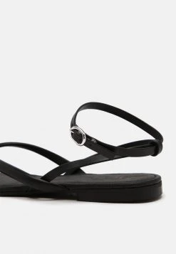 Meilleure vente 🔥 Zign Tongs - Black ✨ -Pas Cher Zign Boutique 2a1d7d8462684b8299071ff483346cd4