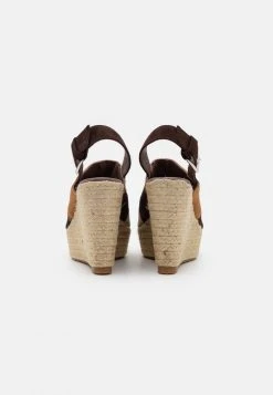 Budget đ Zign COW LEATHER - Espadrilles - Brown â 9 Budget đ Zign COW LEATHER - Espadrilles - Brown â -Pas Cher Zign Boutique 2dc8f22d13074239bd9f293de495530c