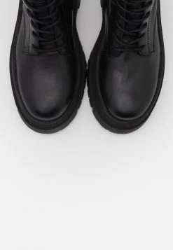 Offres ✨ Zign Bottes à Plateau - Black ⭐ -Pas Cher Zign Boutique 3dc17efca8994f02996ff57185aab88f