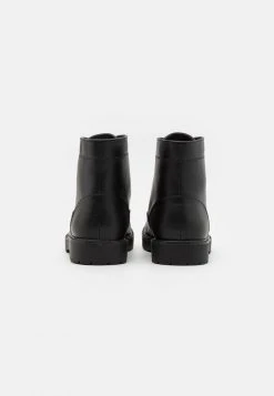 Acheter ✔️ Zign UNISEX - Bottines à Lacets - Black ⭐ -Pas Cher Zign Boutique 3e0fdd0ae5084fbc8d43245bec0dfc41