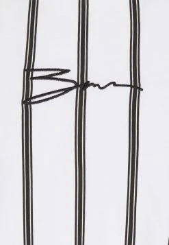 Top 10 🧨 Zign UNISEX - T-shirt Imprimé - White ✔️ -Pas Cher Zign Boutique 464d5aabce5e41cb8d99e8e689c2526b