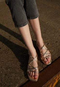 Grosses soldes ✔️ Zign LEATHER - 🥰 Sandales - Gold ✨ -Pas Cher Zign Boutique 628a2e734f214139a7c7141900b04bbd