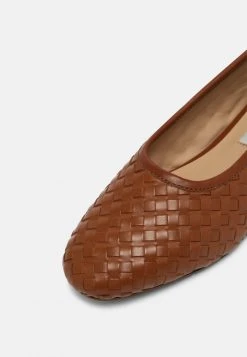 Les meilleures critiques de ⭐ Zign Ballerines - Cognac ✨ 15 Les meilleures critiques de ⭐ Zign Ballerines - Cognac ✨ -Pas Cher Zign Boutique 62df58128a554a8291c1c6eeda97c9e3