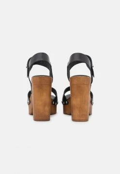 Les meilleures critiques de 👍 Zign LEATHER - Sabots - Black 👍 -Pas Cher Zign Boutique 649e13cc12b84f82a6290abf3da0edcb