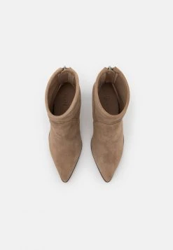 Les meilleures critiques de 🌟 Zign Bottines - Beige 😍 -Pas Cher Zign Boutique 794e4e27d4d64f4c862c77083f33d5a2