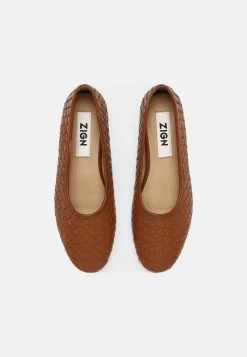 Les meilleures critiques de ⭐ Zign Ballerines - Cognac ✨ 12 Les meilleures critiques de ⭐ Zign Ballerines - Cognac ✨ -Pas Cher Zign Boutique 8692c8b7060d4ce6afecf0b227287e8d