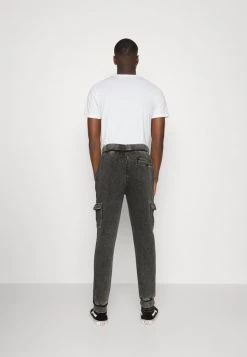 Meilleur prix ✔️ Zign Pantalon De Survêtement - Black ⭐ 8 Meilleur prix ✔️ Zign Pantalon De Survêtement - Black ⭐ -Pas Cher Zign Boutique 8f5f86734add47de8e19ef8981fd3099