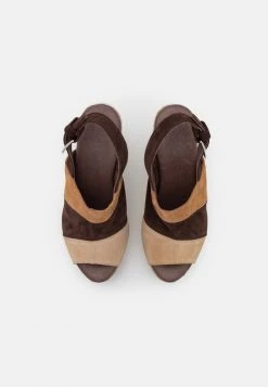 Budget đ Zign COW LEATHER - Espadrilles - Brown â 11 Budget đ Zign COW LEATHER - Espadrilles - Brown â -Pas Cher Zign Boutique bd8d5a645a9f4a8c981a1fea4c647945
