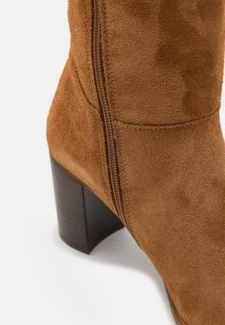 Top 10 ❤️ Zign Bottes - Cognac 💯 -Pas Cher Zign Boutique c80e60a00dcf4de2954c00ddd3c20a4c